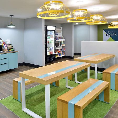 Spark By Hilton Dallas Market Center Bagian luar foto
