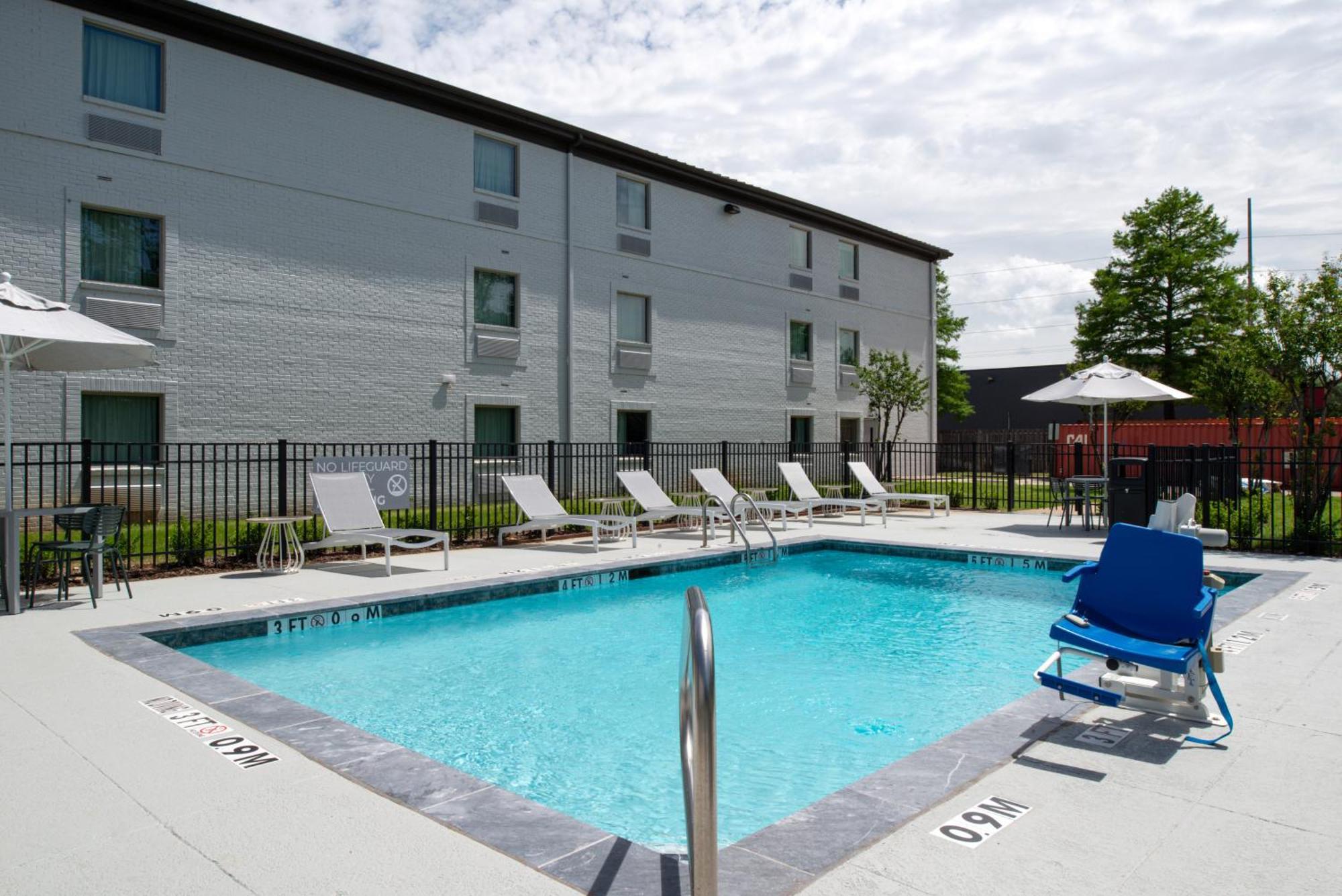 Spark By Hilton Dallas Market Center Bagian luar foto