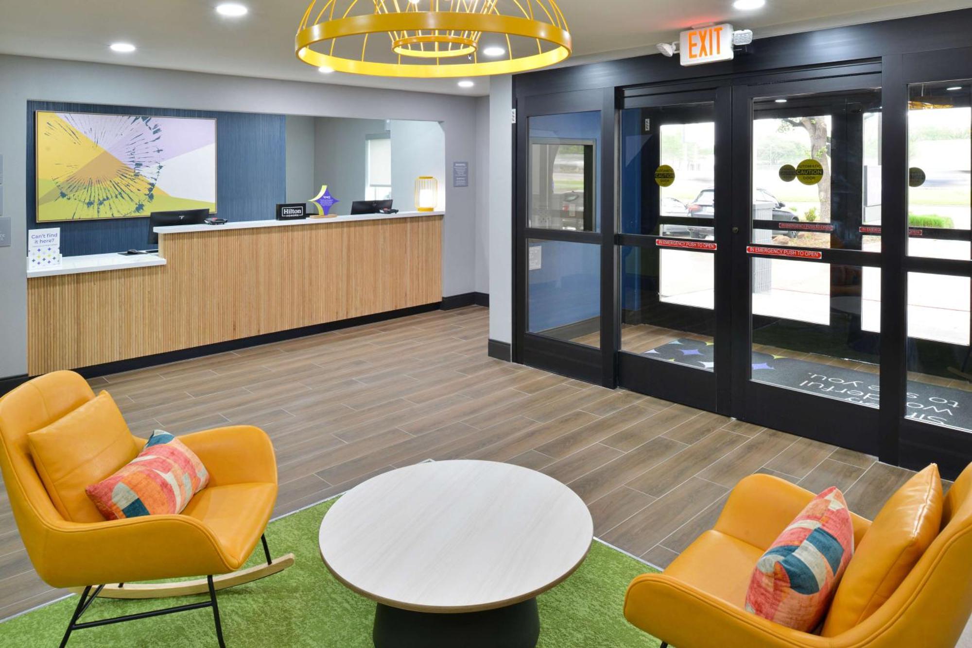 Spark By Hilton Dallas Market Center Bagian luar foto