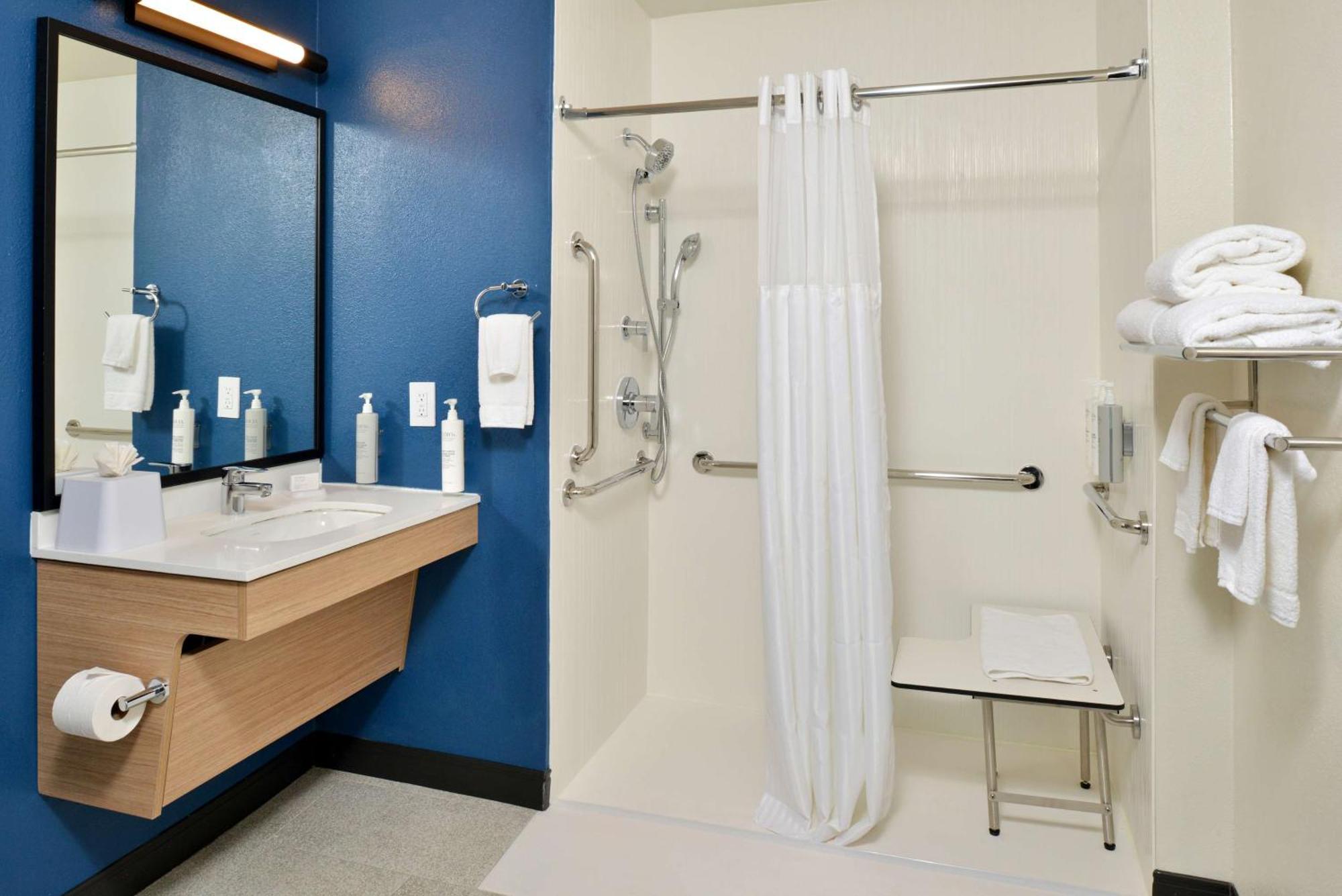 Spark By Hilton Dallas Market Center Bagian luar foto